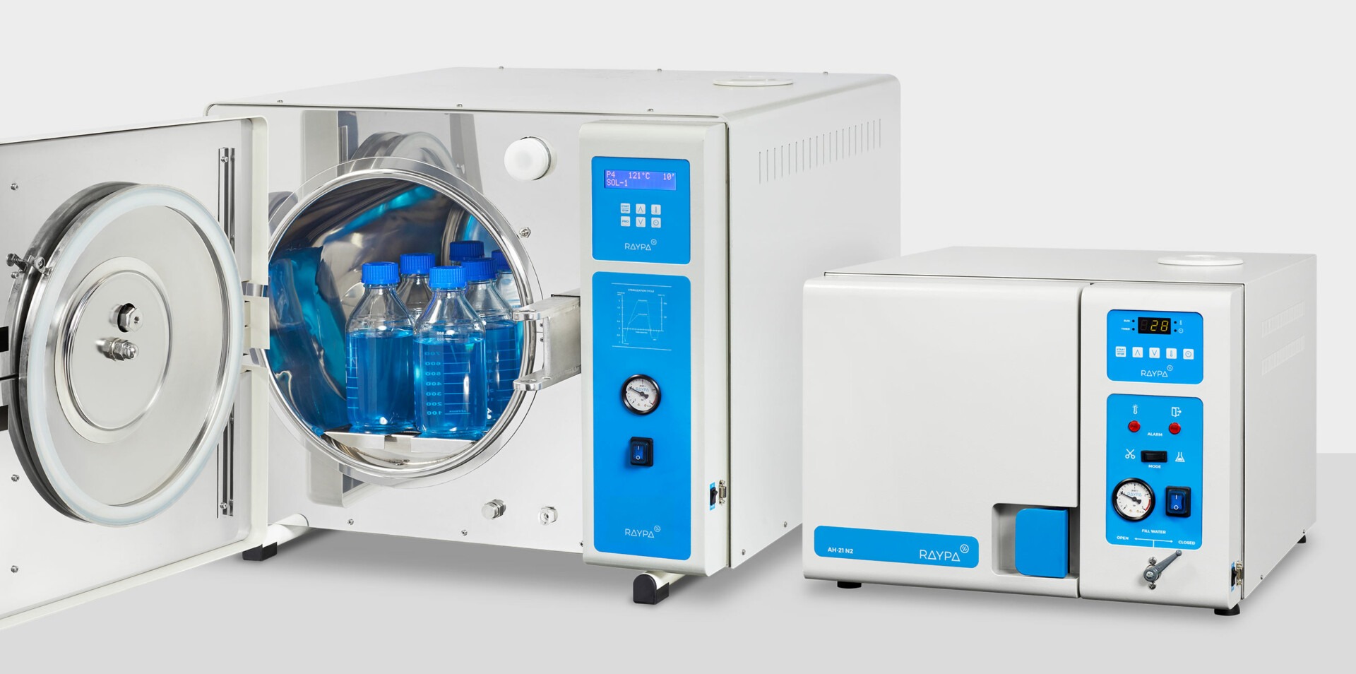 Front-loading autoclaves