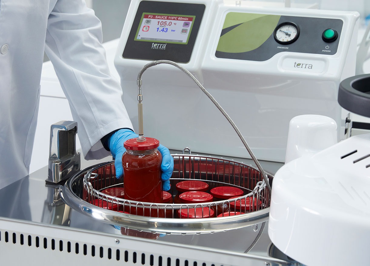 Stérilisation avec rampes dans un autoclave RAYPA