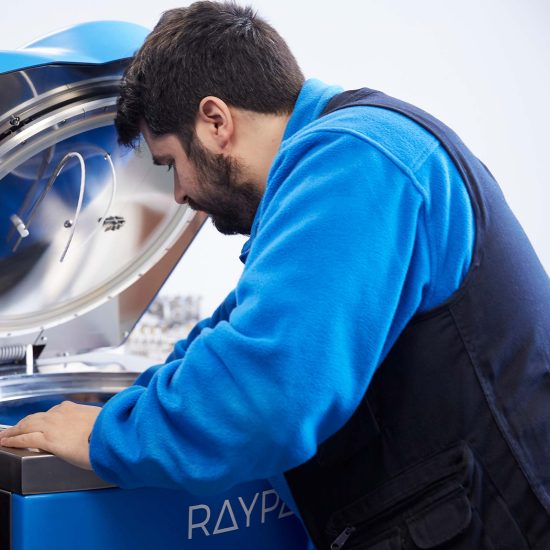 Messa in servizio in loco dell'autoclave RAYPA